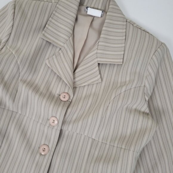 FREE WITH PURCHASE Pinstripe blazer fitted empire waist Y2K - Picture 9 of 13